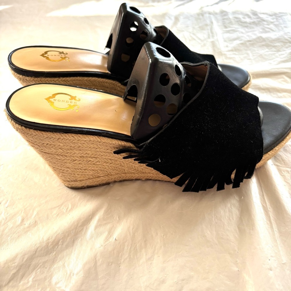 C. Wonder Freida Black Suede Fringe Espadrille Sandals SZ 10 M Worn 1X Indoors